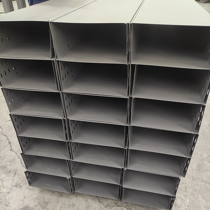 不锈钢电缆桥架的表面可以喷塑吗？