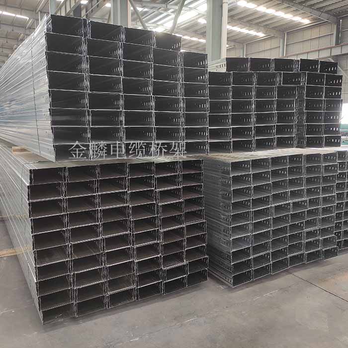 如何解决电缆桥架的热胀冷缩问题